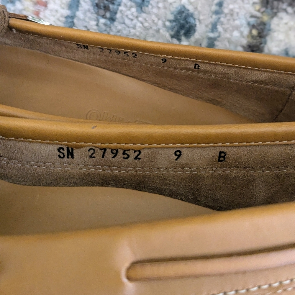 Salvatore Ferragamo Leather Boat Shoes - 9B - Picture 8 of 9